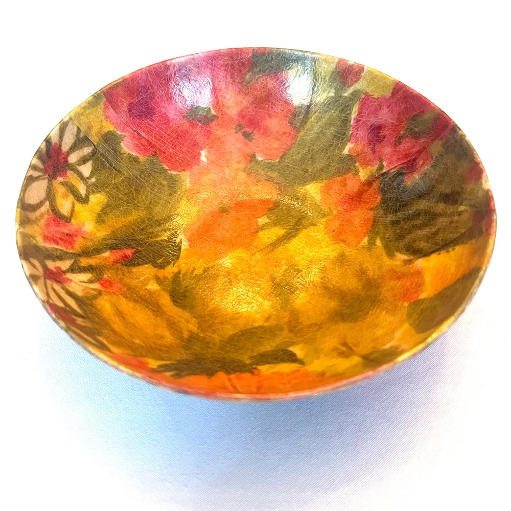 Vintage fiberglass flower bowl